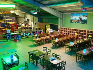 flip Spiel und Sportzentrum