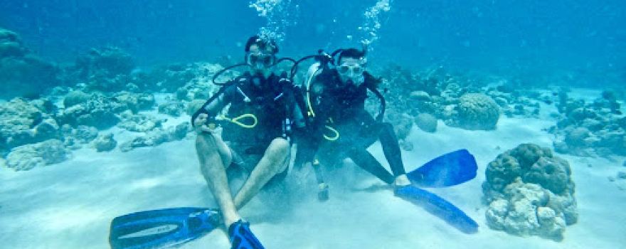 Aquaholic Dive Center