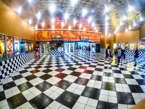 Cinemark Tracy 14