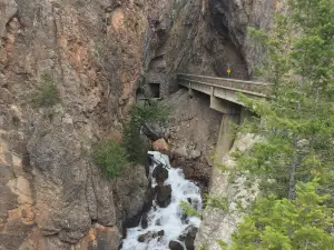 Radium Hot Spring