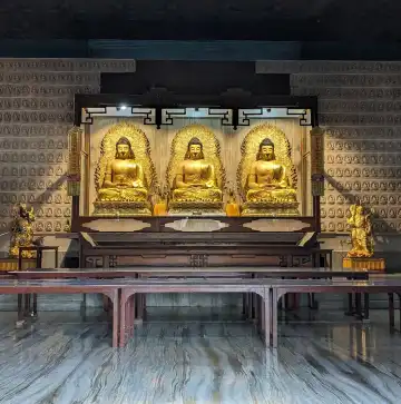Hotels near Bodhgaya Chinese Temple
