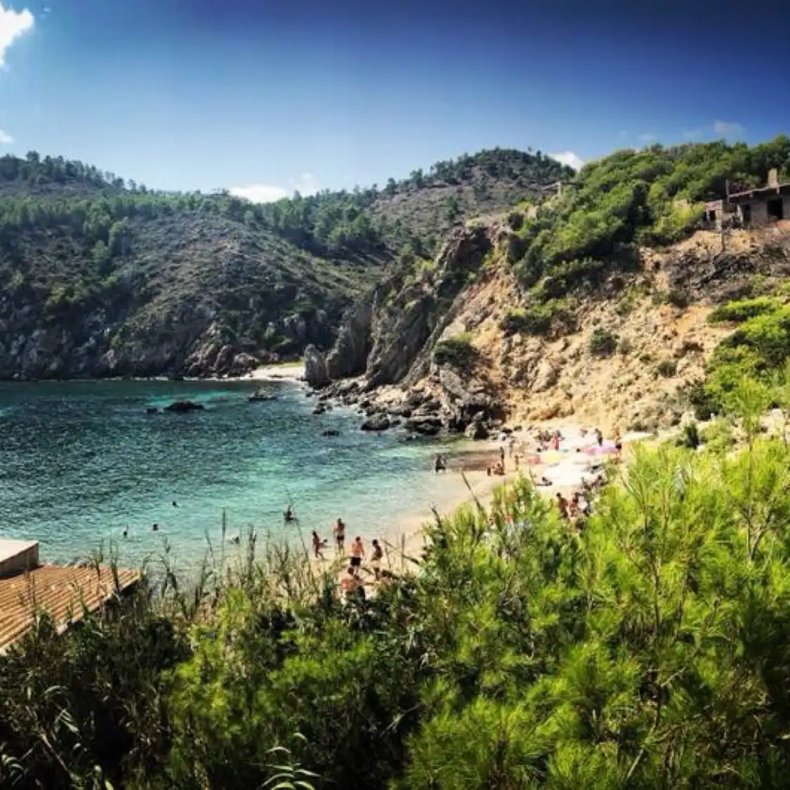 Cala d'en Serra Beach附近的飯店