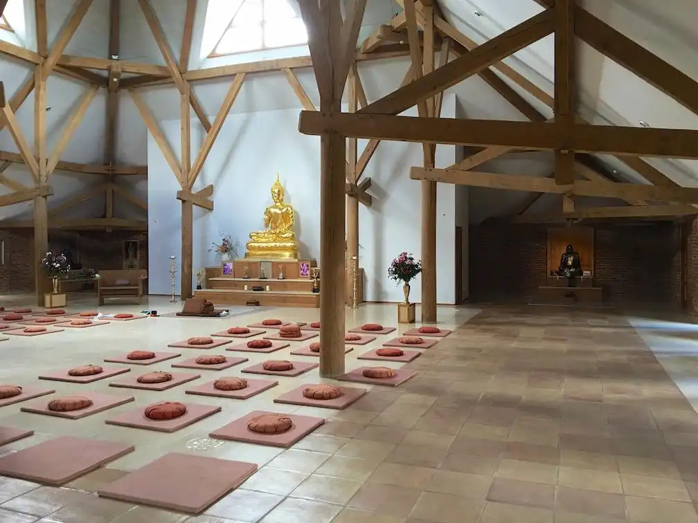 Hotels near Amaravati Buddhist Monastery
