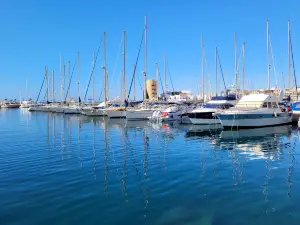 Puerto Deportivo Aguadulce