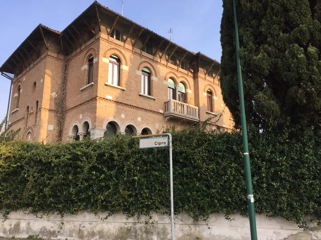 Hotels near Cimitero Ebraico