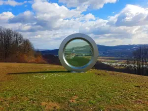 Gordan Lederer Memorial