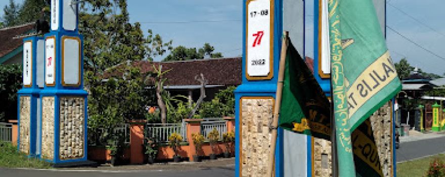 Lapangan Desa Ngunut