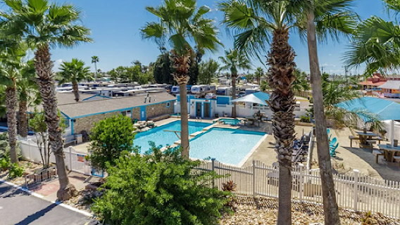 Tropic Island Resort