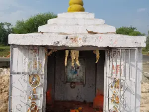 Shiv Mandir वैनंगंगा नदी
