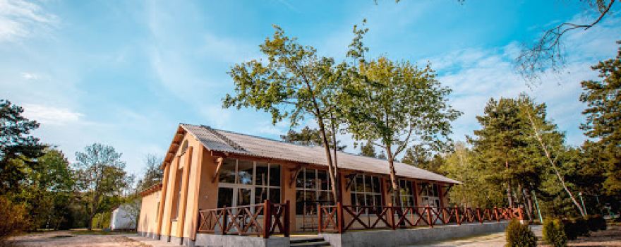 Uchebno-Razvlekatel'nyy Tsentr "Park Polyanka"
