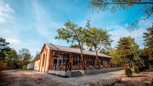 Uchebno-Razvlekatel'nyy Tsentr "Park Polyanka"