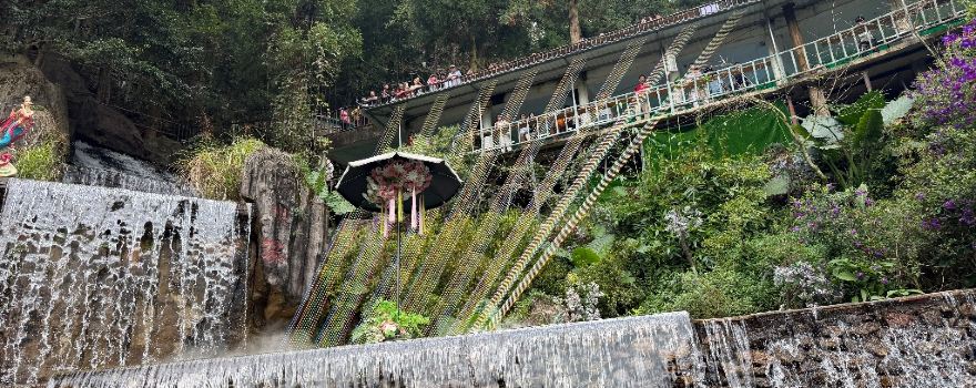 Gaozhou Xianren Cave Scenic Area