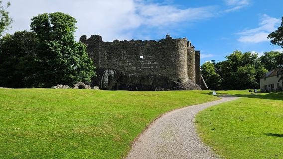 Dunstaffnage Castle and Chapel