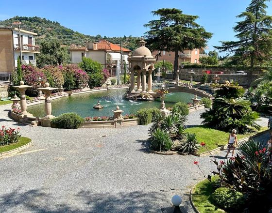 因佩里亞 自由行套票