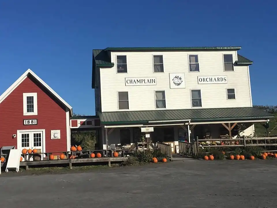 1_Champlain Orchards