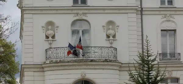 Hôtels à : Buc
