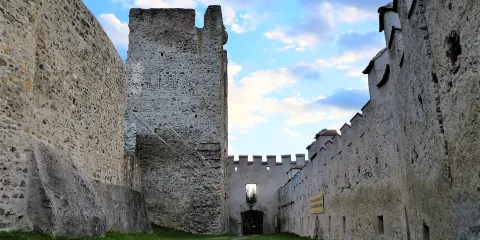 Burgruine Kirchschlag