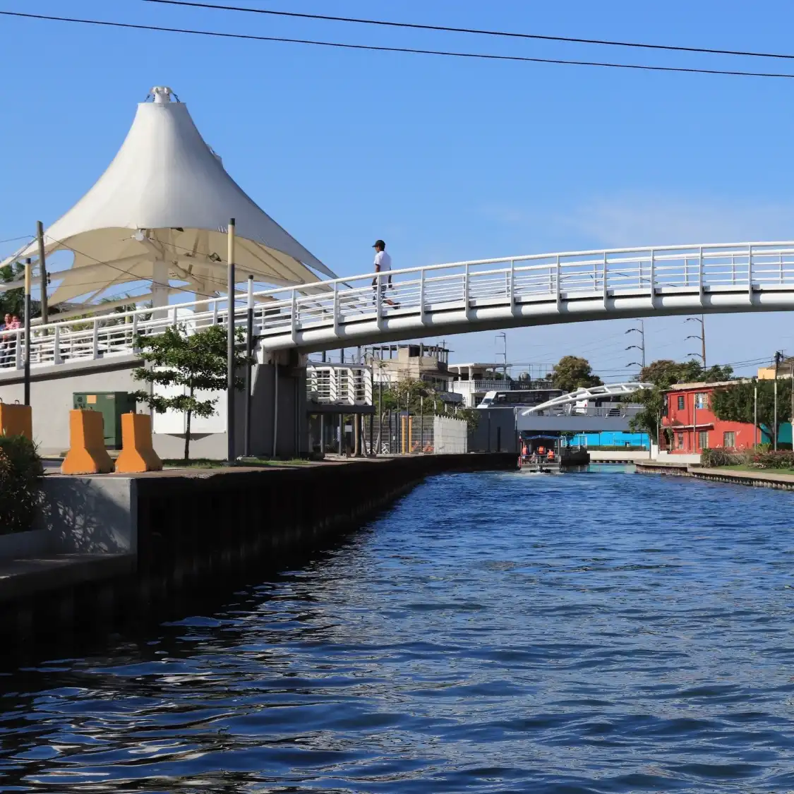 Hotels near Canal de la Cortadura