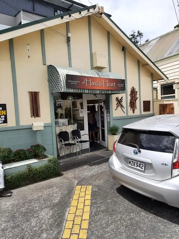Hotels near Of Hand & Heart Art Gallery