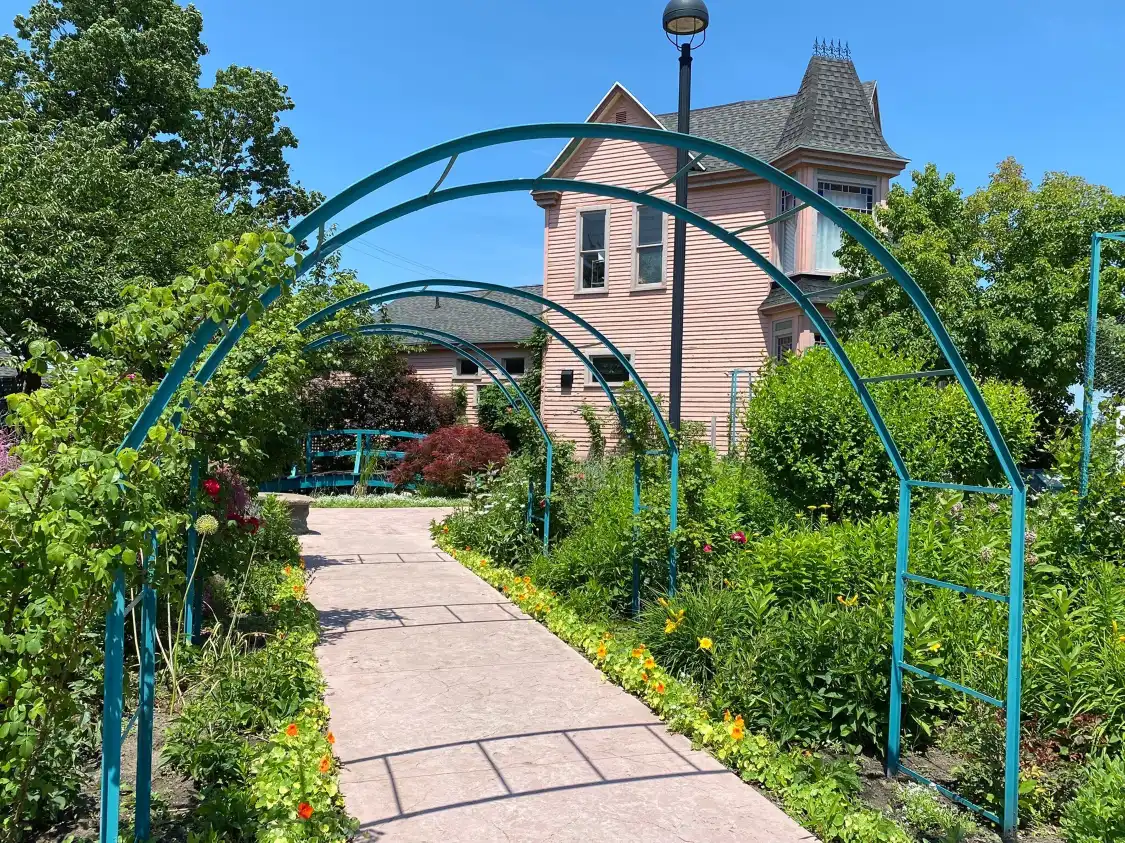 Hotels near The Monet Garden Of Muskegon