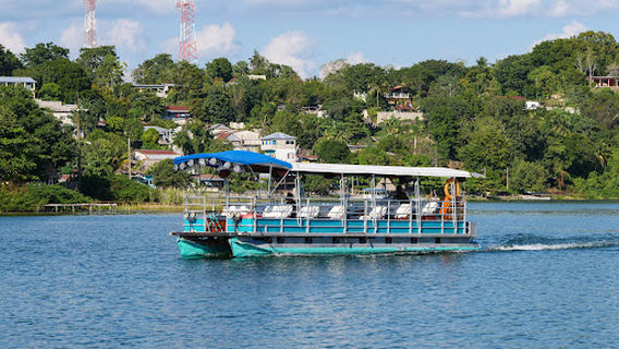 Malecòn Isla de Flores