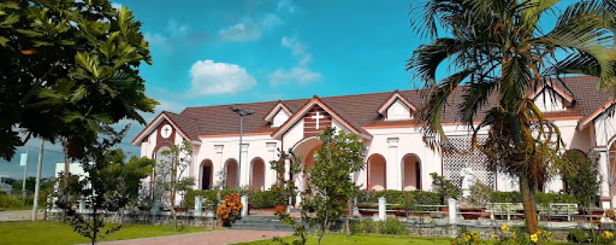 Nhà Thờ Suối Nhum