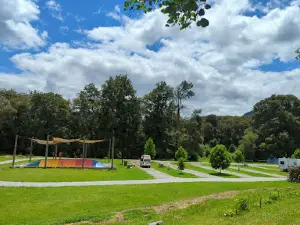Riverside Holiday Park
