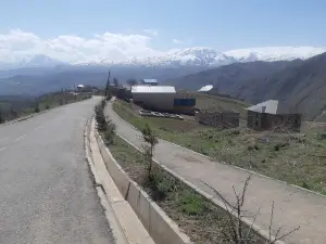 ョリ・ガルモバ