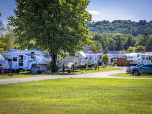 Camping De L'Oiseau Bleu
