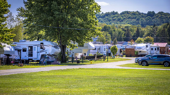 Camping De L'Oiseau Bleu