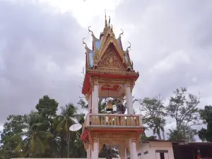 Wat Trai Phum Khanachan