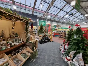 hagebaumarkt Verden mit Floraland