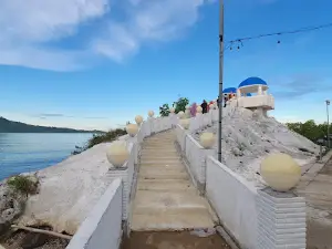 Deaga Bay Villa Putih