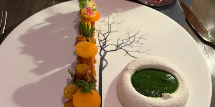 Peak with Priceless Restaurant & Bar image 2