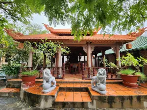 Co Thach Pagoda