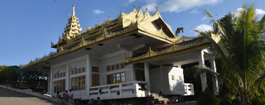 Maha Bodhi Ta Htaung Standing Buddha