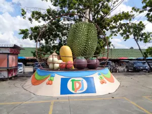 Taphong Fruit Market