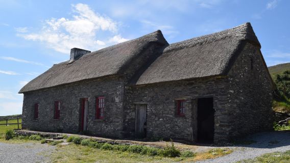 The Famine Cottages (Teachíní an Ghorta Mhóir)