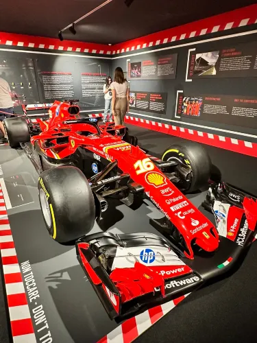 جاليريا فيراري