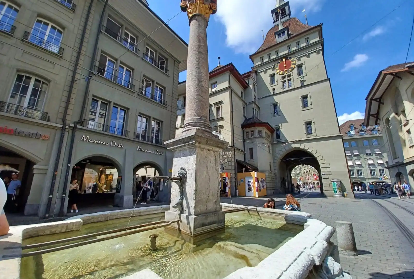 Hotels near Anna-Seiler-Brunnen