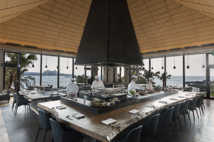 シラカチ　炉端