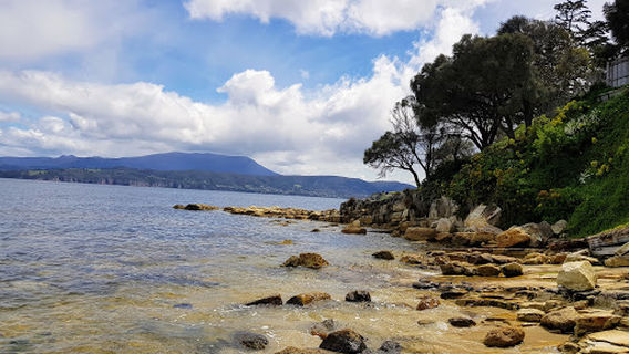 Roches Beach