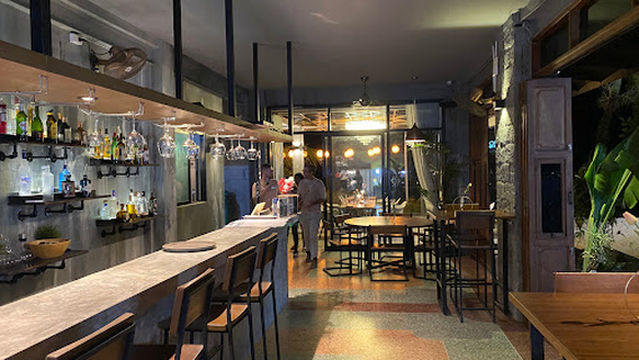 Saturday Walking Street Market