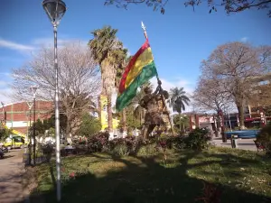 Plaza Eustaquio Mendez