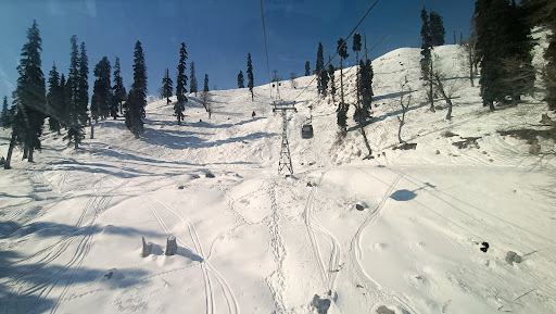Apharwat Gondola