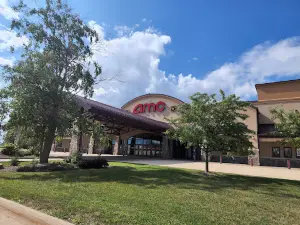 AMC CLASSIC Dubuque 14