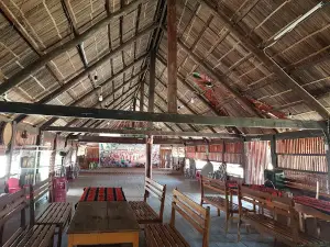 Làng truyền thống Cơtu Tây Giang