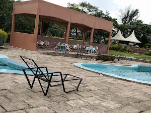 Kontiki Swimming Pool
