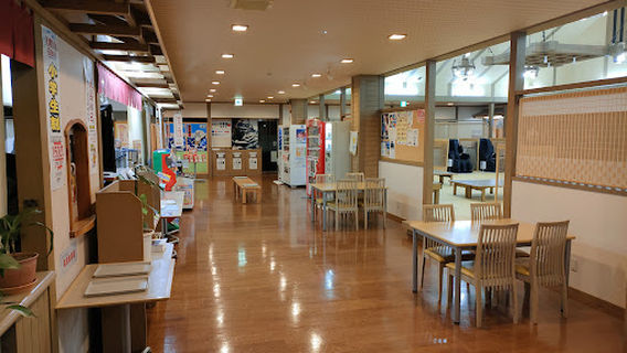 Relaxed Public Bathhouse, “Monta’s Hot Bath”