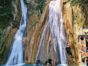 Kempty Waterfall